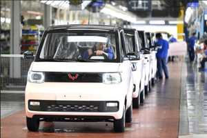 Ôm khoản lỗ lũy kế 200 tỷ, hãng xe Việt bắt tay Trung Quốc, tung chiến lược giá rẻ đối đầu VinFast