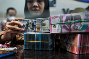 Nền kinh tế lớn nhất Đông Nam Á đau đầu tìm cách tiêu hết ‘núi tiền’ gần 3,4 triệu tỷ đồng trong 5 tháng