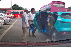 Vụ taxi truyền thống kéo khách khỏi xe công nghệ ở Bến xe Thái Nguyên: Chủ tịch đơn vị quản lý lên tiếng