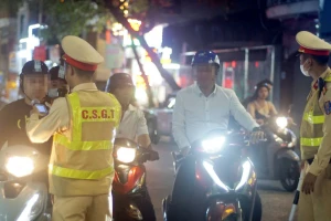Công an Hà Nội công khai số điện thoại 19 Đội trưởng Cảnh sát giao thông