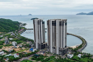 Siêu cao ốc bỏ hoang bên vịnh Nha Trang rơi vào vòng xoáy nợ nần