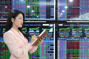 Chốt lời gần 500 triệu USD tuần VN-Index lập đỉnh: Nỗi lo đang đến?
