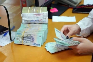 Ngân hàng 'bơm' mạnh vốn ra nền kinh tế