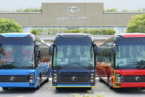THACO AUTO bàn giao lô xe bus cho đối tác chiếm 30% thị phần vận tải hành khách toàn quốc