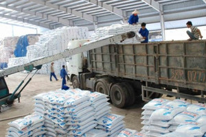 Nhập khẩu phân bón hạ nhiệt
