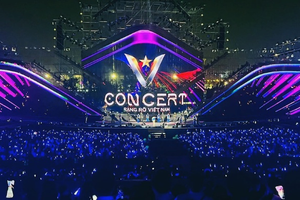 Chảo lửa” V-Concert: Biển người 2,5 vạn khán giả khuấy đảo Trung tâm triển lãm Top 10 thế giới
