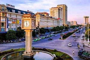 Tháng đầu tiên sau sáp nhập, tỉnh này bất ngờ vượt TP.HCM vươn lên dẫn đầu cả nước về xuất khẩu