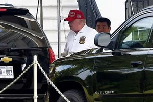 Ông Trump ra ‘tối hậu thư’ với người vô gia cư: Rời thủ đô hoặc biến mất!