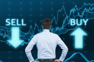 Cổ phiếu đáng chú ý ngày 13/8: POW, BID, MBB