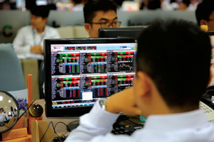 Nhận định chứng khoán 12/8: Mục tiêu tiếp theo của VN-Index là 1.650 điểm