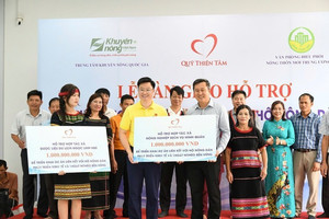 Quỹ từ thiện phi lợi nhuận của ông Phạm Nhật Vượng đón nhận Huân chương Lao động hạng Nhất