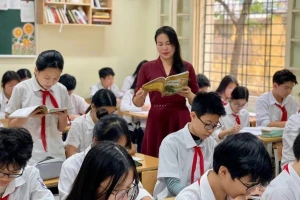'Lương giáo viên gấp 2-3 lần mặt bằng chung cũng không có gì quá đáng'