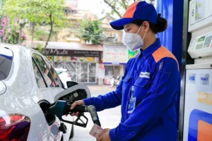 Giá xăng dầu đồng loạt giảm từ 15h chiều nay
