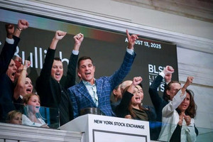 Cổ phiếu tiền số tăng gần gấp đôi sau IPO, hai nhà sáng lập ‘bỏ túi’ hơn 4 tỷ USD chỉ sau 1 đêm