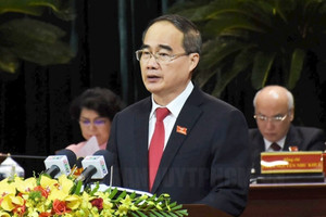 GS.TS Nguyễn Thiện Nhân: Chuyển từ lương tối thiểu sang lương đủ sống để mỗi gia đình nuôi được 2 con