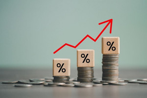 Chuyên gia dự báo xu hướng lãi suất tiết kiệm nửa cuối năm 2025