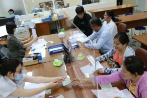 Viên chức sắp được hưởng tiền làm thêm giờ, ban đêm, được ưu đãi về nhà ở