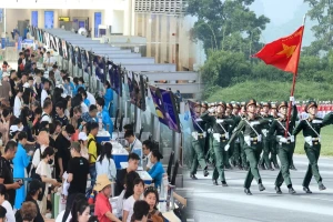 Vé máy bay tới Hà Nội xem diễu binh diễu hành 'căng như dây đàn'