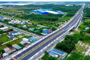 Thông xe tuyến đường cứu nạn 'ngâm' 15 năm dai dẳng tại TP trẻ nhất cả nước