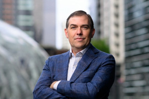 CEO Amazon Web Services tiết lộ người có 3 kỹ năng này thì không lo bị AI thay thế