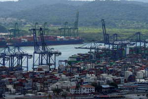 Tỷ phú Lý Gia Thành bán cảng Panama cho Mỹ: Bắc Kinh siết chặt, thương vụ hơn 600.000 tỷ đồng nhận 'tin dữ'