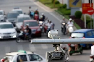 Lắp camera nhận diện biển số, kiểm soát khí thải ở TPHCM