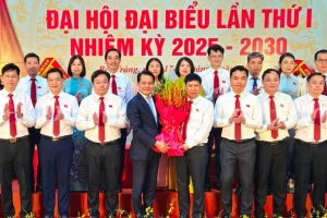 Xã Bát Tràng phát huy giá trị làng nghề truyền thống gắn với phát triển du lịch