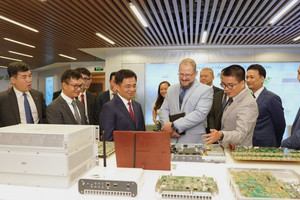 Lần đầu tiên trong lịch sử, tập đoàn 160 tỷ USD cử đoàn chuyên gia cấp cao nhất sang làm việc với Viettel