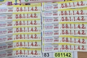 Một phụ nữ vừa trúng độc đắc 14 tờ vé số