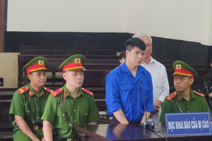 Tuyên án 20 năm tù với kế toán Phòng Nội vụ thành phố