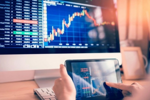 VN-Index phá đỉnh lịch sử, hàng trăm cổ phiếu đã vượt cản MA50: Khởi đầu siêu chu kỳ mới hay nhịp hưng phấn trước kỳ nâng hạng?