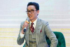 VN-Index tăng 560 điểm sau hơn 4 tháng, chứng sĩ 'sợ độ cao' nên làm gì?
