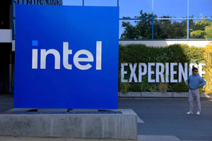 'Vua chip' Intel trở thành cổ phiếu đắt đỏ nhất nước Mỹ