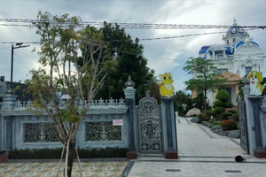 Phong tỏa tài khoản ngân hàng của chủ 'tòa nhà đẹp nhất Cà Mau'