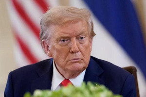 33 trang hồ sơ tiết lộ 690 thương vụ đầu tư của ông Trump kể từ khi nhậm chức