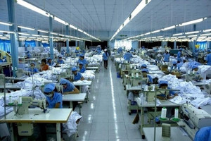 Công ty may treo thưởng 20% cho người tham gia đòi nợ Amazon 280 triệu USD, 1.700 nhân sự bị cắt giảm vì mất 'khách sộp'