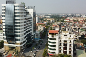 Lần đầu tiên tại 1 địa phương số lượng xe máy điện của VinFast ‘vượt mặt’ xe xăng Honda, đại lý cũng dần đổi ‘chiến lược’