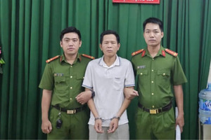 Bắt khẩn cấp Giám đốc ngân hàng Trần Hữu Cường