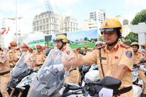 Hôm nay, Thủ đô chính thức tiếp nhận 660 cán bộ, chiến sĩ CSGT cùng gần 100 phương tiện làm nhiệm vụ trọng đại của Tổ quốc