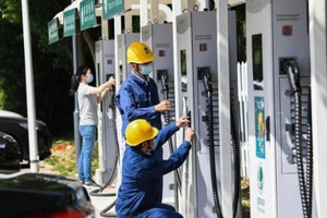 Đề xuất lắp công tơ điện riêng cho trạm sạc xe điện