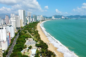 Từ ngày mai, vịnh biển đẹp hàng đầu thế giới của Việt Nam chính thức thu phí, cao nhất là 40.000 đồng