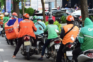 60% tài xế Grab chưa sẵn sàng chuyển sang xe điện vì vướng mắc này