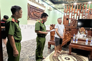 Bắt khẩn cấp Trần Văn Chuyển