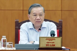 Bộ Chính trị cơ bản tán thành Phương án nhân sự cán bộ quân đội tham gia Trung ương khoá XIV