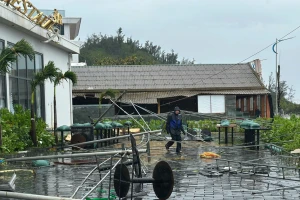 Nghệ An, Hà Tĩnh thiệt hại nặng nề sau bão số 5