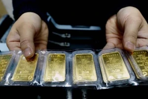 Giá vàng tiếp tục tăng mạnh