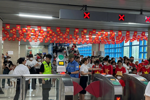 Hôm nay, người dân sử dụng xe buýt, tàu điện tại Hà Nội chú ý!