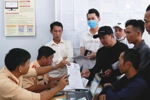 Nguyên nhân hơn 125.000 người ở TPHCM thi đạt nhưng chưa được cấp giấy phép lái xe