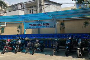 Không sạc xe máy điện tại nhà, đây là 3 cách để người Việt nạp đầy pin cho xế yêu
