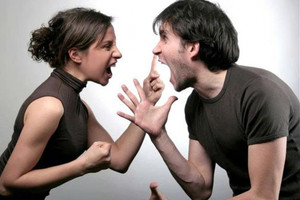 Sốc: Công ty may trên sàn bất ngờ muốn giải thể, cổ đông 'khẩu chiến', gần 200 lao động nhận hỗ trợ 1 - 1,5 tháng lương